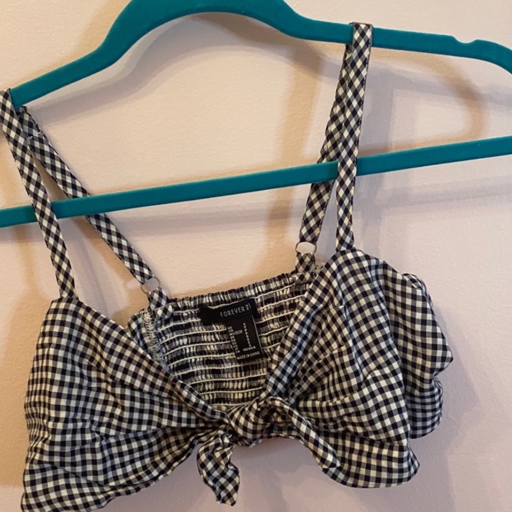 Gingham crop